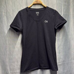 💙🩷 Calvin Klein black short sleeve shirt size medium